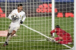 Casemiro celebra la consecución del primer y único tanto del Real Madrid.